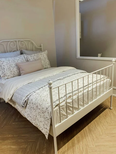 Bed Small White Bedroom Stock Photo, Leirvik Bed Frame White Luröy Queen