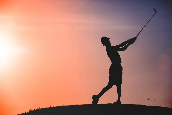 Niño golfista silueta — Foto de Stock