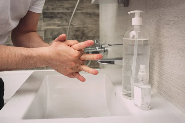Corona virüsünün önlenmesi için sabuncuyla el yıkama, koronavirüs yaymayı durdurmak için hijyen.