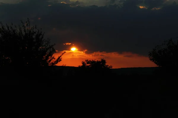 Vita Moln Blå Himmel Bakgrund Naturen Före Åskvädret Stormmoln Kvällshimlen — Stockfoto