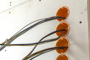 Yeni Elektrik Tesisatı, yuva plastik kutular ve elektrik