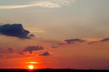 Soyut doğa arka plan. Dramatik ve huysuz pembe, mor ve 