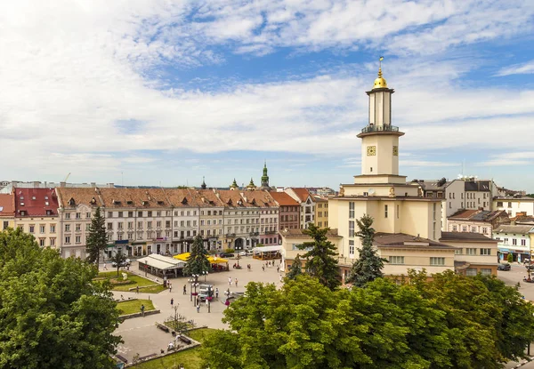 Tarihi Avrupa Ivano Frankivsk şehirde yaz ortasına. 
