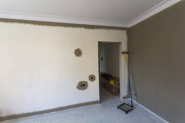 Apartement oda yenileme sırasında iç iş. Resim o