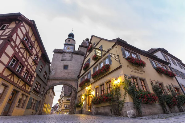 Staré domy v destinaci Rothenburg ob der Tauber, malebné středověké cit — Stock fotografie