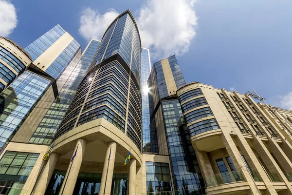 Bottom view of modern skyscrapers in business district — Stock Photo, Image