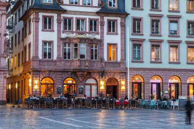 Mainz, Almanya - 14 Kasım 2017: Eski Pazar Meydanı