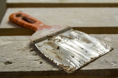 Plastik ve metal işleri sıvama için araç