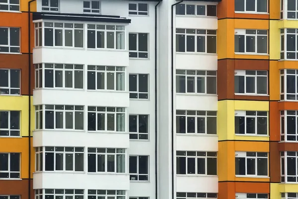 建物の壁に窓のパターン 建築ウィンドウのテクスチャ — ストック写真