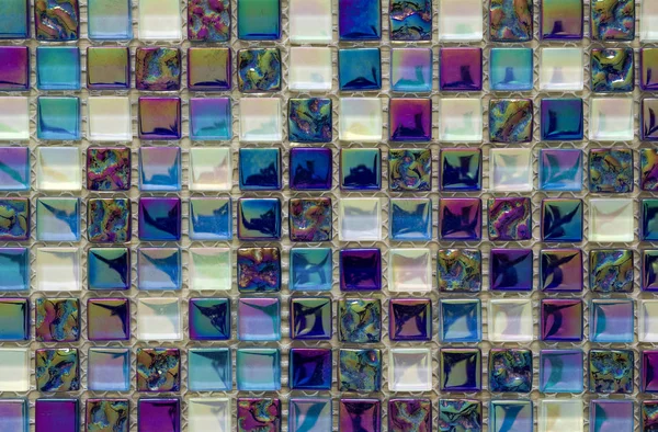 Geometrische blauwe, paarse en groene mozaïek tegels patroon. Behang — Stockfoto
