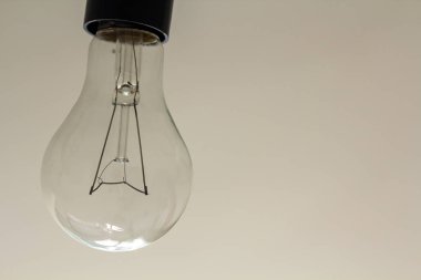Resmi gri abstrac izole elektrik ışık ampul kadar kapatın