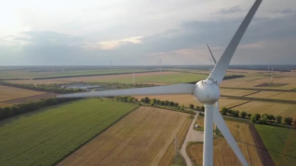 Veduta Aerea Dei Generatori Eolici Campo Che Producono Elettricità Ecologica — Video Stock