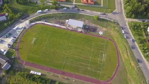 Vista Aérea Campo Futebol Estádio Coberto Com Grama Verde Área — Vídeo de Stock