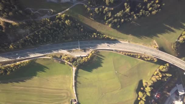 Αεροφωτογραφία Της Εθνικής Οδού Ταχείας Κυκλοφορίας Στην Ευρώπη — Αρχείο Βίντεο