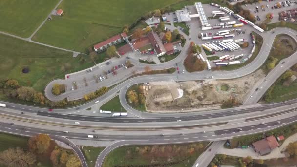 Widok Góry Dół Drogi Międzystanowej Autostrady Szybkim Ruchu Parking Zaparkowanych — Wideo stockowe