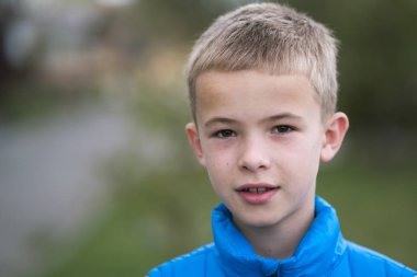 Şirin çocuk portresini kapat..