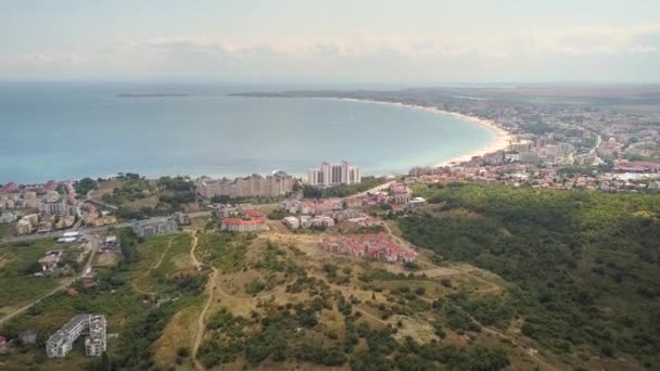 Vista Aérea Ciudad Sunny Beach Que Encuentra Orilla Del Mar — Vídeos de Stock