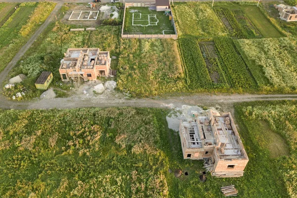 Vista aérea do local de construção para casa futura, porão de tijolo fl — Fotografia de Stock