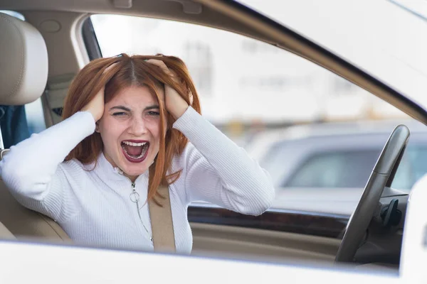 Closeup portrait of pissed off displeased angry aggressive woman — Stock Photo, Image