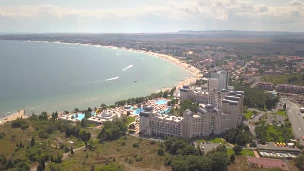 Karadeniz Kıyısındaki Sunny Beach Şehrinin Hava Manzarası Birçok Otel Binası — Stok video