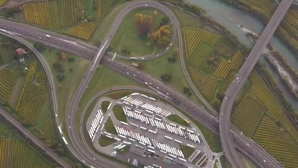 Vista Aérea Cima Para Baixo Estrada Interestadual Com Trânsito Movimento — Vídeo de Stock