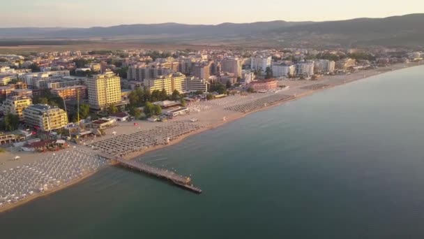 Luchtfoto Van Sunny Beach Stad Die Gelegen Aan Zwarte Zee — Stockvideo