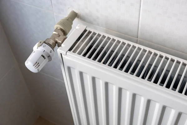 Closeup of heating radiator valve for comfortable temperature re — Stock Photo, Image