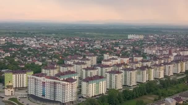 Letecký Pohled Obytné Čtvrti Bytovými Domy Ulicemi Městě Ivano Frankivsk — Stock video