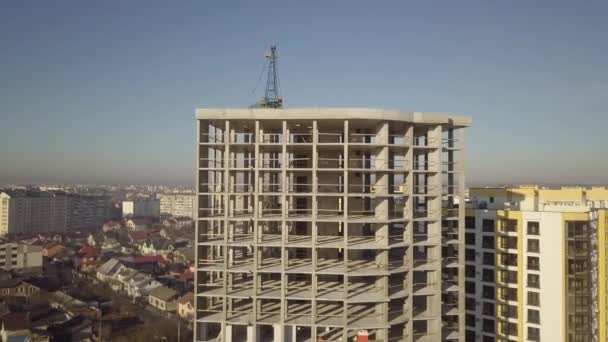 Vista Aérea Del Marco Hormigón Del Edificio Apartamentos Alto Construcción — Vídeo de stock