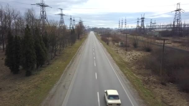 Hızlı Hareket Eden Trafik Arabaları Olan Bir Yolun Havadan Aşağı — Stok video