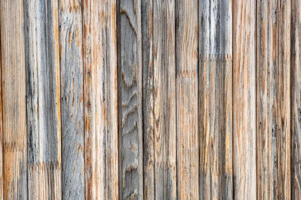Powierzchnia zbliżeniowa starych, wietrznych płyt drewnianych. — Zdjęcie stockowe