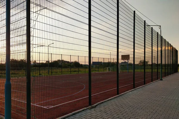 Utomhus Mini Fotboll Och Basketplan Med Ball Gate Och Korg — Stockfoto