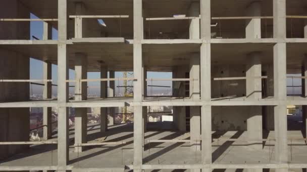 Вид Воздуха Бетонный Каркас Строящегося Многоквартирного Дома Городе — стоковое видео