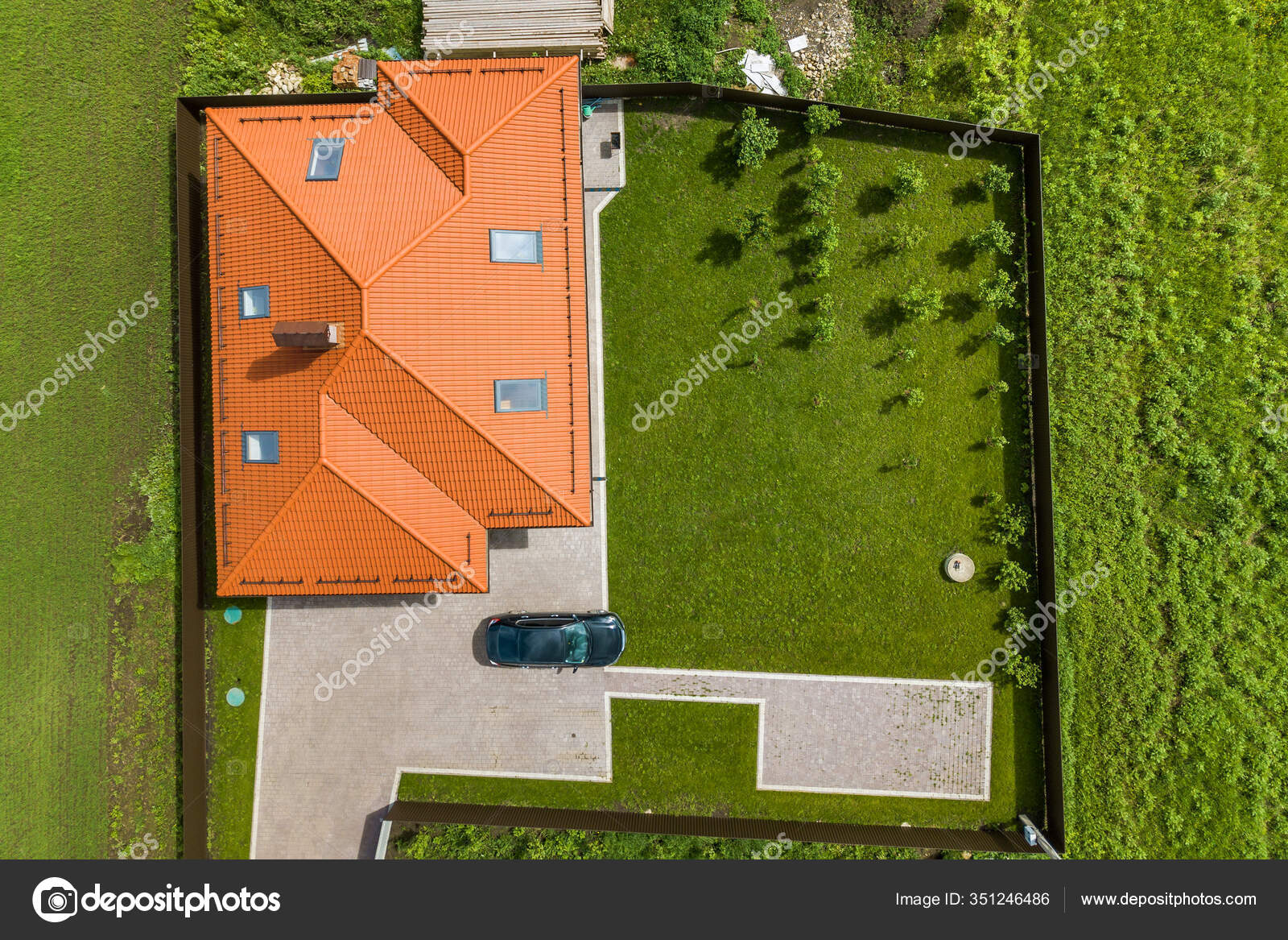 WIP – Halloween Illustration Part 3/4… | Dennis Gomes, image size:1600x1167