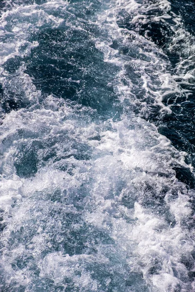 Bovenaanzicht Vanuit Lucht Het Zeewateroppervlak Witte Schuimgolven Textuur Als Natuurlijke — Stockfoto