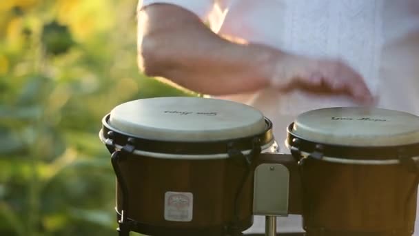 Happy Dancer Man Playing Drums Withn His Hands Dancing Energeticly — Stock Video