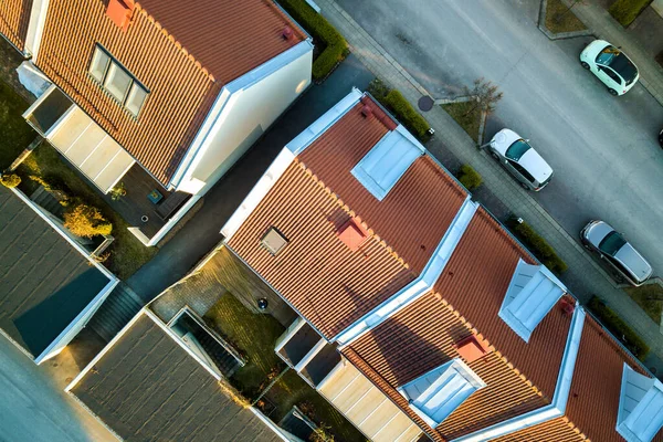 Vue Aérienne Maisons Résidentielles Avec Des Toits Rouges Des Rues — Photo