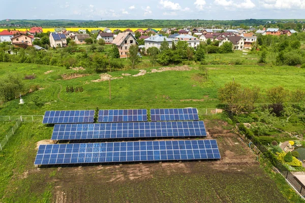 Blaue Solar Photovoltaik Panels Auf Metallrahmen Montiert Die Auf Dem — Stockfoto