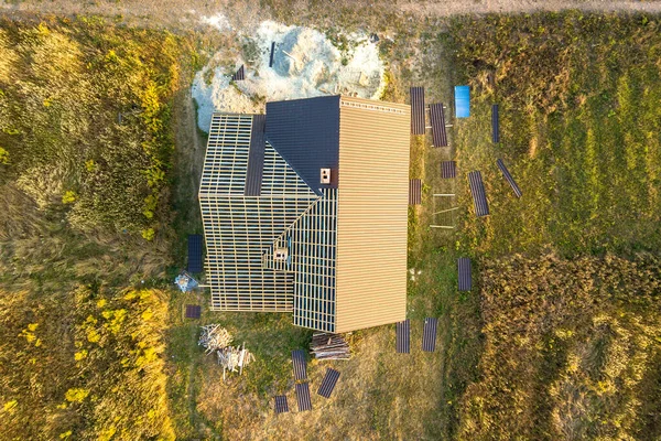 Αεροφωτογραφία Ημιτελούς Κατοικίας Ξύλινη Στέγη Καλυμμένη Λαμαρίνα Υπό Κατασκευή — Φωτογραφία Αρχείου
