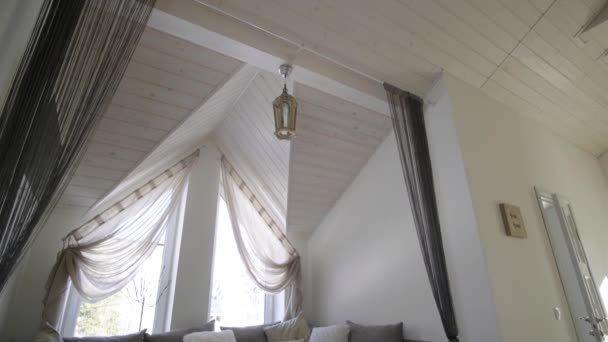 Interieur Van Een Modern Huis Ruime Hal Met Grote Zachte — Stockvideo