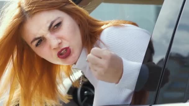 Closeup Portrait Pissed Displeased Angry Aggressive Woman Driving Car Backwards — Stockvideo