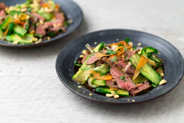 Egészséges ázsiai marhahús saláta — Stock Fotó