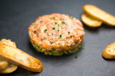 Somon tartar çanak