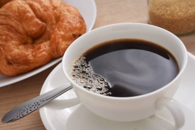 siyah kahve fincanı