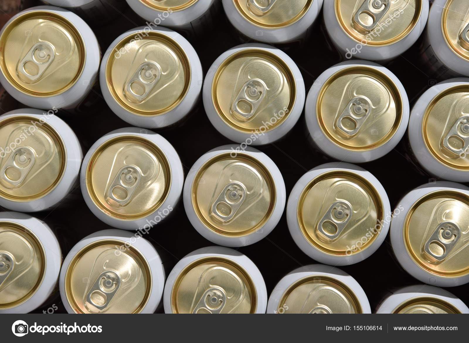 Beer can top view Stock Photo by 155106614
