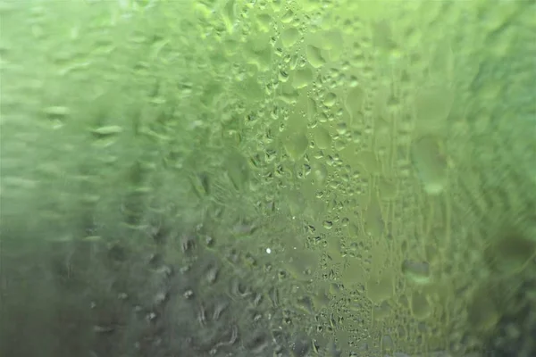 玻璃窗上的水滴 — 图库照片