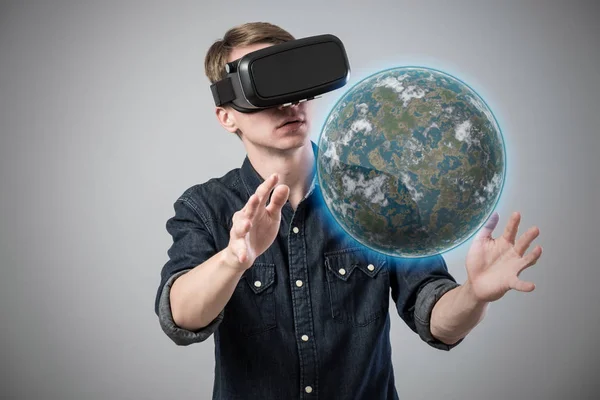 Sanal gerçeklikteki adam