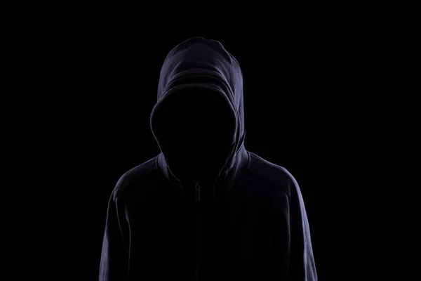 Anonymous karanlıkta