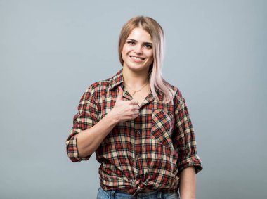 başparmak ile şirin kız