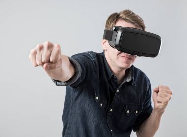 Sanal gerçeklikteki adam
